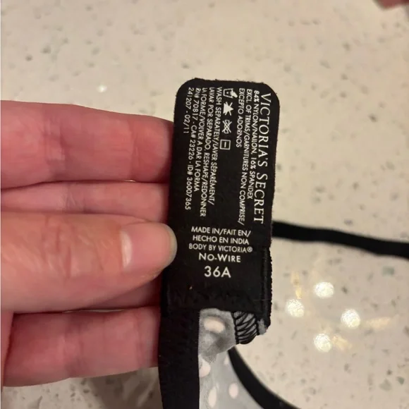 Victoria's Secret Body by Victoria No-Wire Black and Pink Polka Dot - Picture 4 of 4